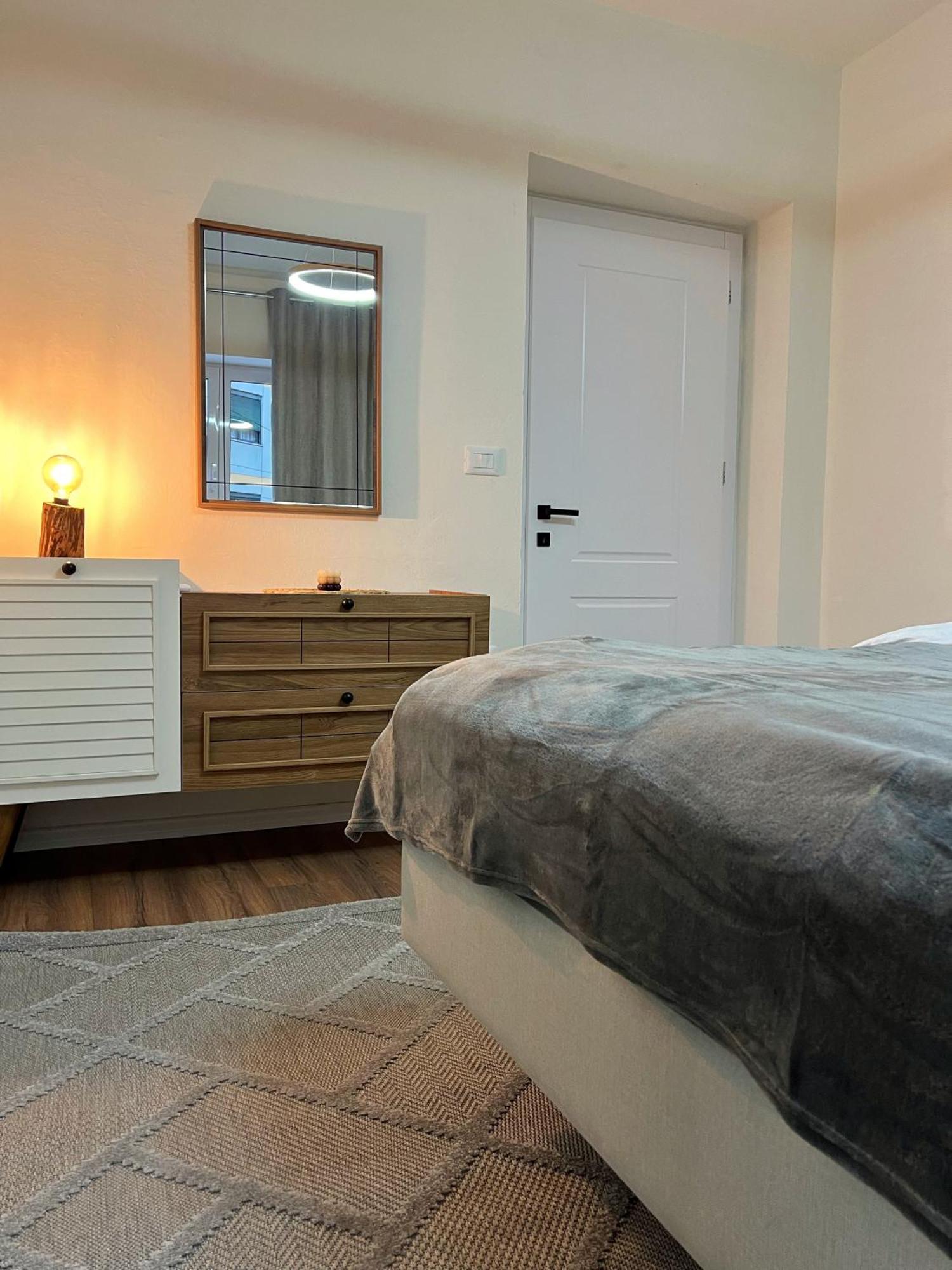 Boho Cane Apartment Тирана Екстериор снимка